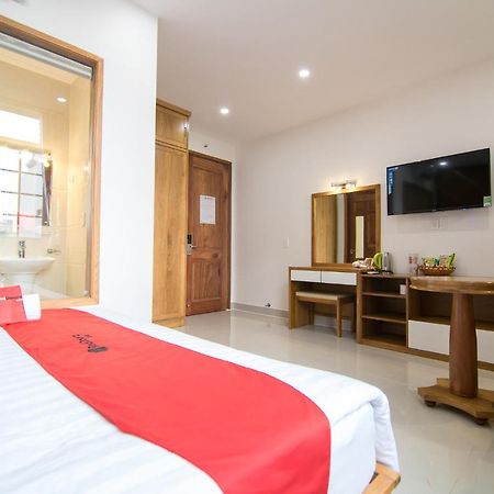 Reddoorz Plus Near Lotte Mart Cong Hoa Хошимин Екстериор снимка