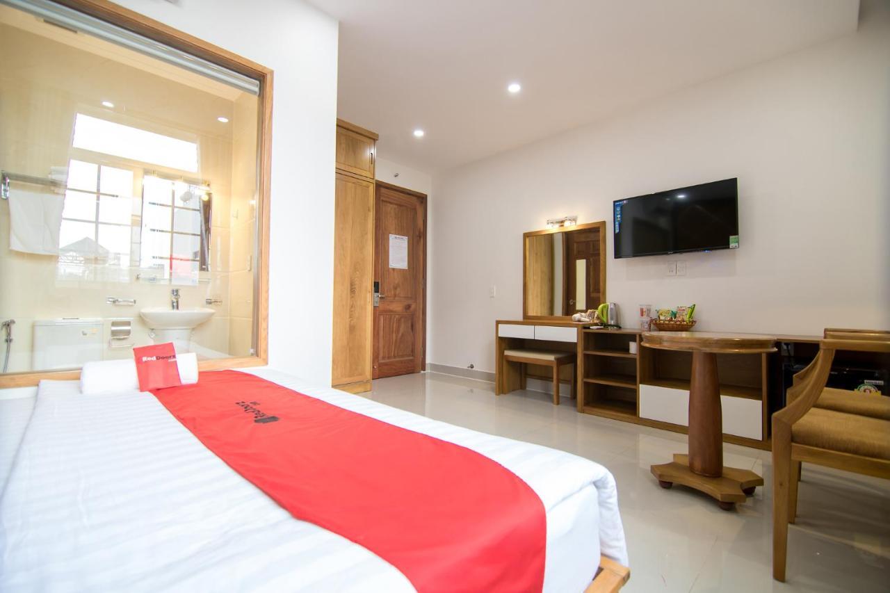 Reddoorz Plus Near Lotte Mart Cong Hoa Хошимин Екстериор снимка