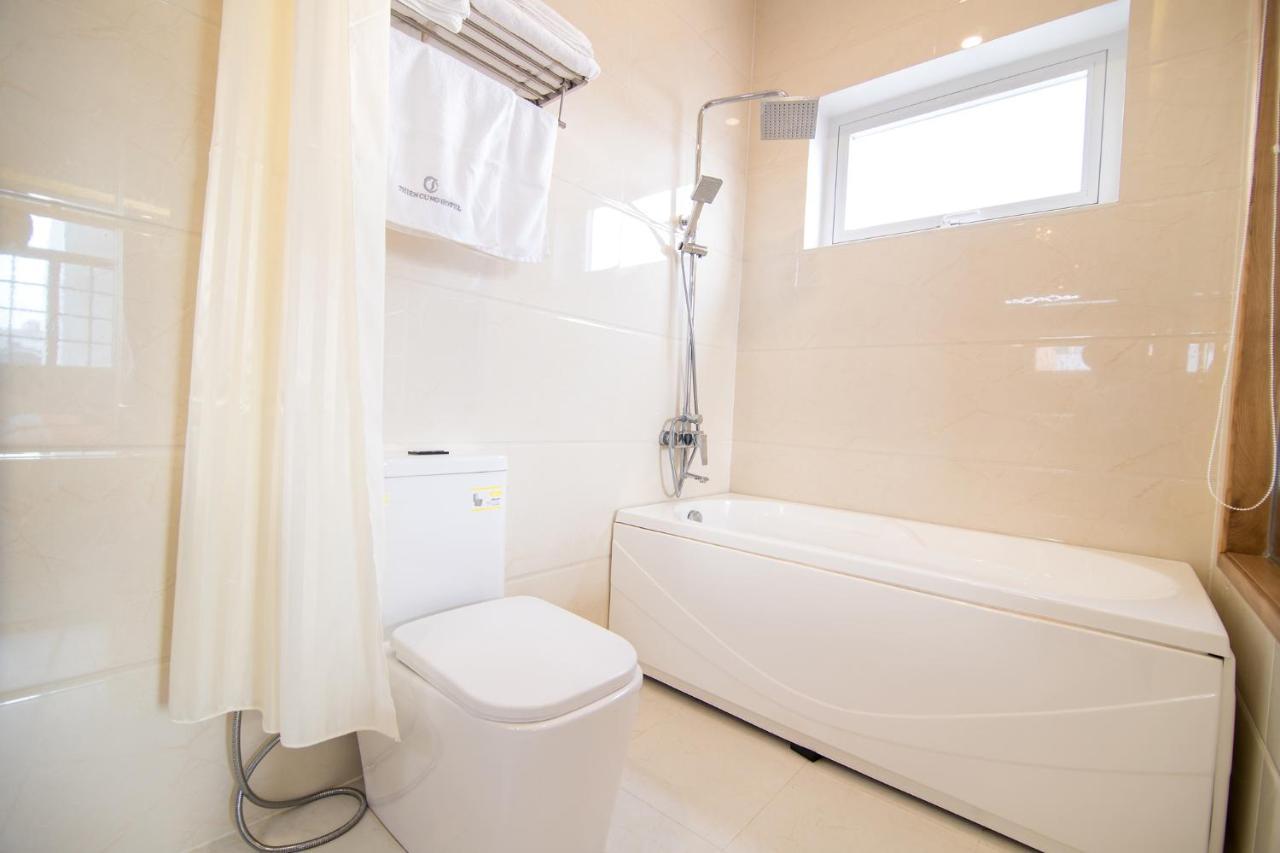 Reddoorz Plus Near Lotte Mart Cong Hoa Хошимин Екстериор снимка