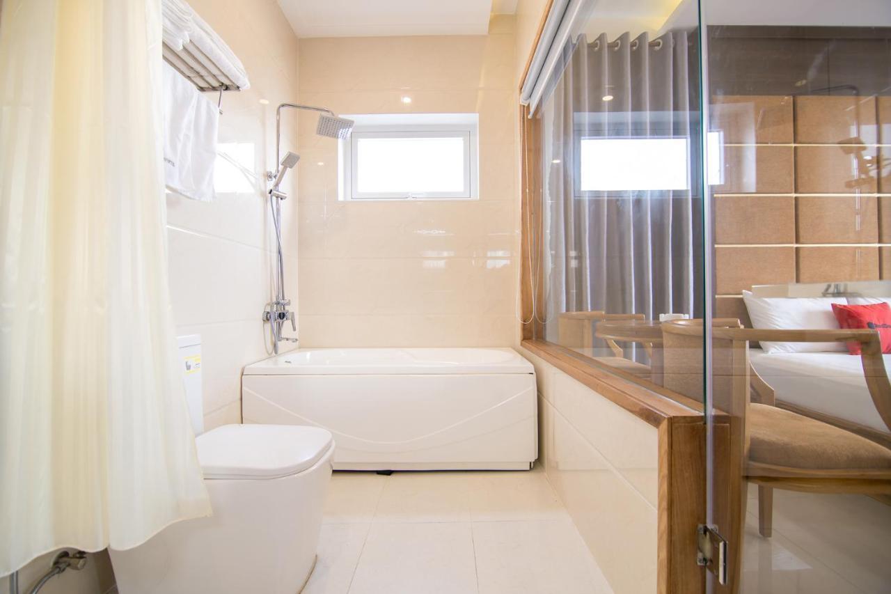 Reddoorz Plus Near Lotte Mart Cong Hoa Хошимин Екстериор снимка