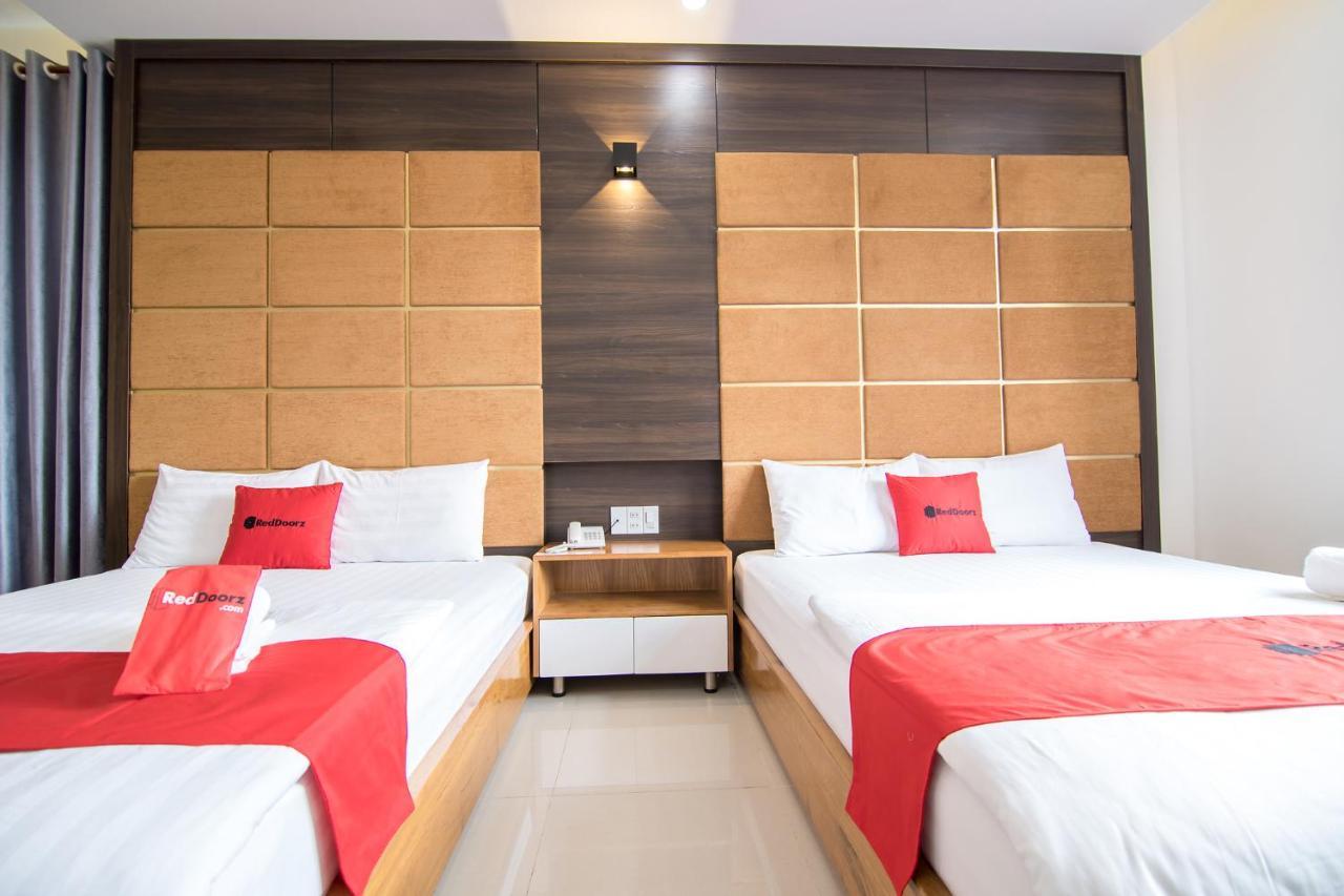 Reddoorz Plus Near Lotte Mart Cong Hoa Хошимин Екстериор снимка