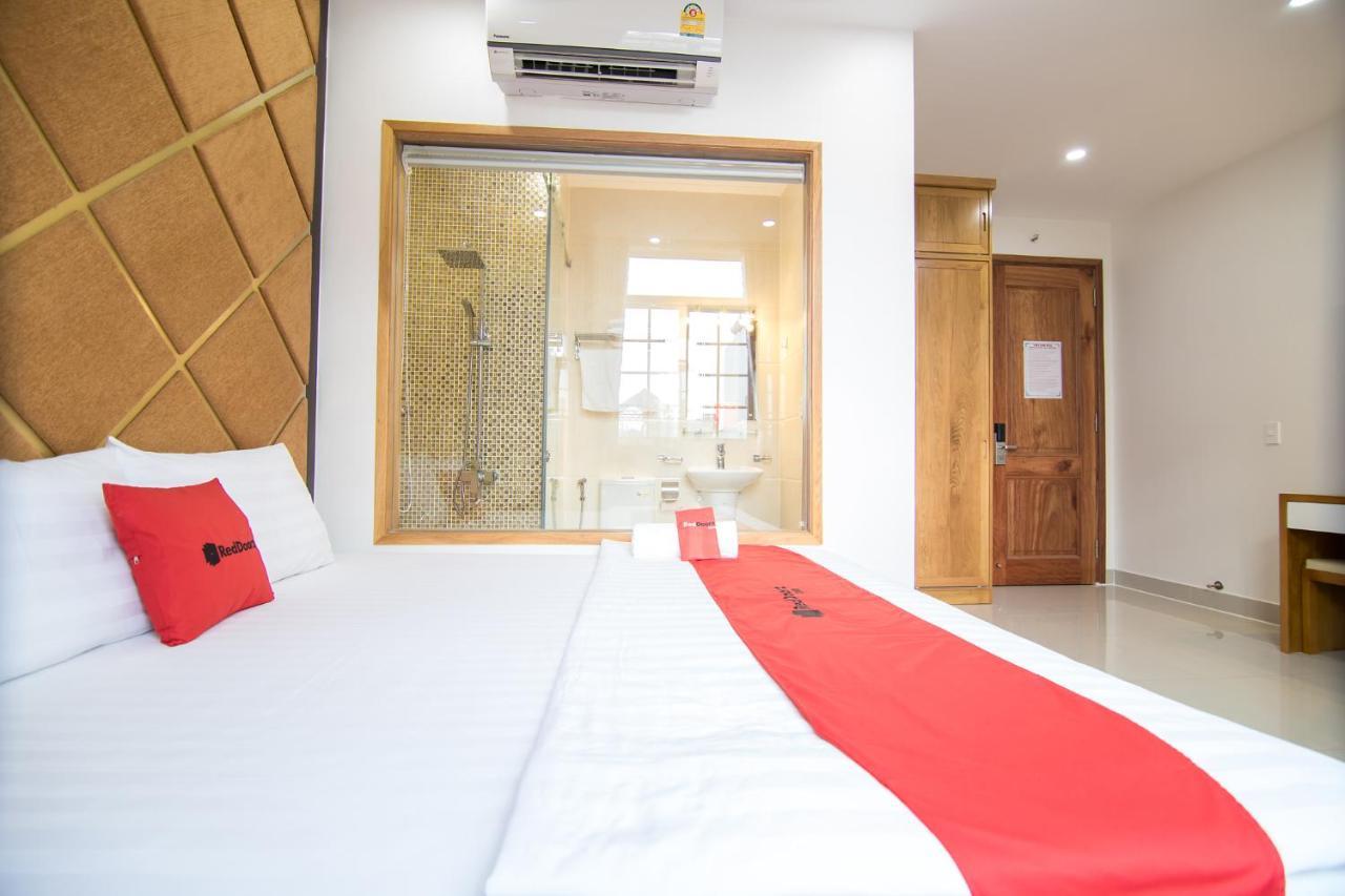 Reddoorz Plus Near Lotte Mart Cong Hoa Хошимин Екстериор снимка