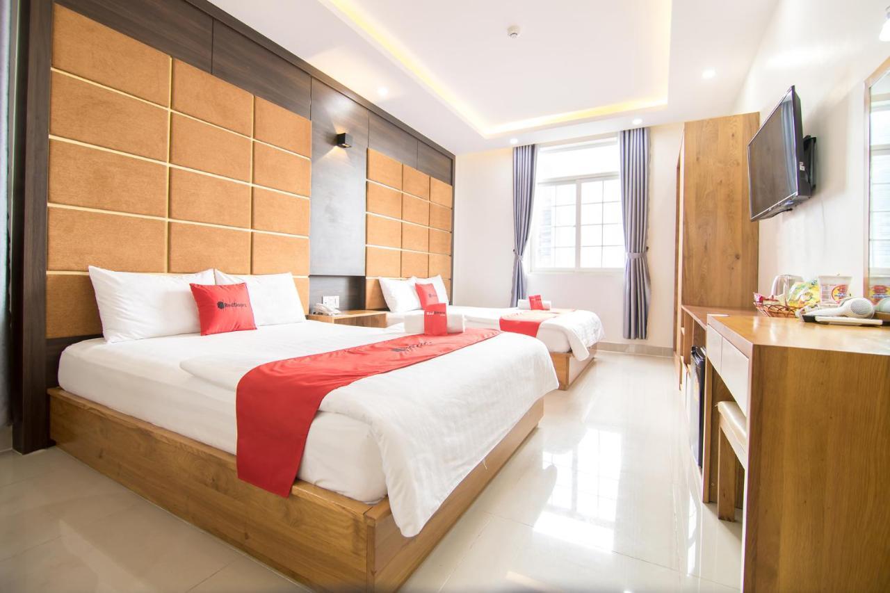Reddoorz Plus Near Lotte Mart Cong Hoa Хошимин Екстериор снимка